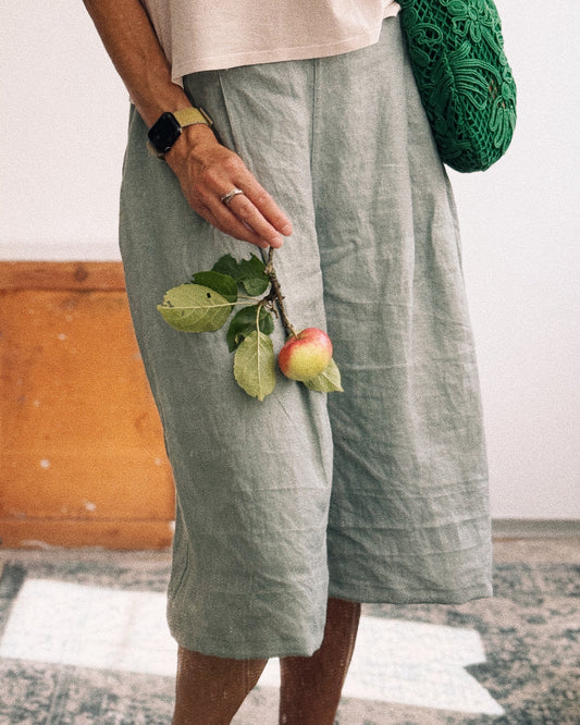 Women's linen shorts KAROLINA