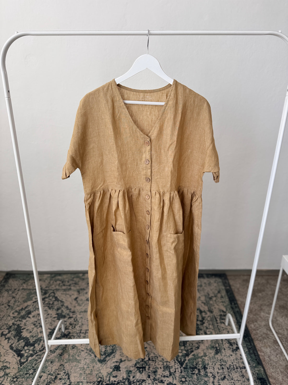OVERSIZED V-neck dress short sleeve