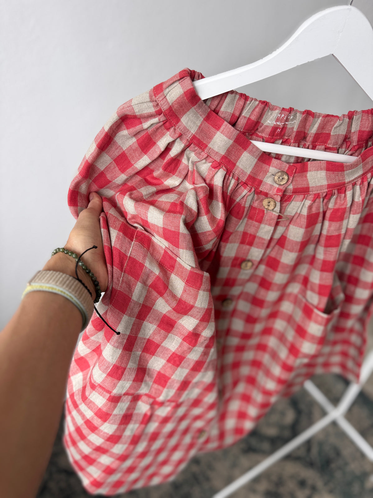 Skirt with pockets, red checks, M