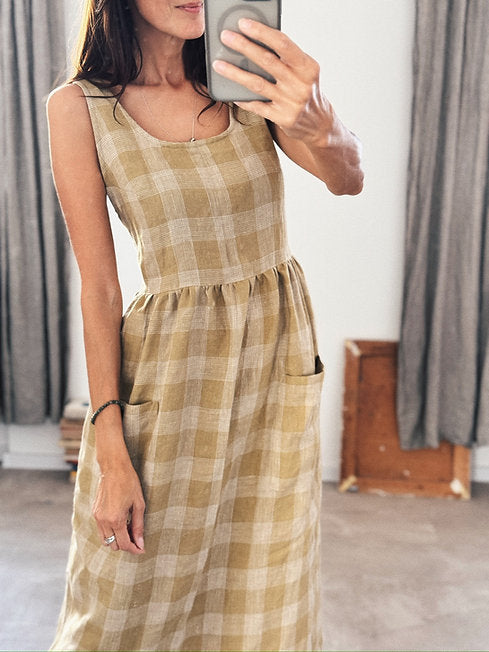 Retro apron dress - Olive green checkered