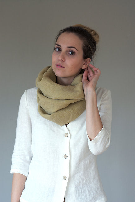 LINEN CIRCLE SCARF