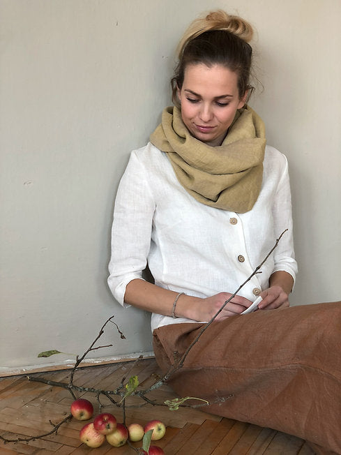 LINEN CIRCLE SCARF
