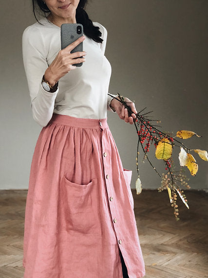 Women's linen skirt with buttons